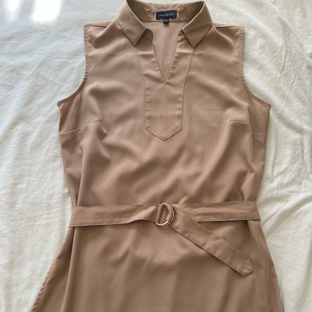 Long sleeveless blouse